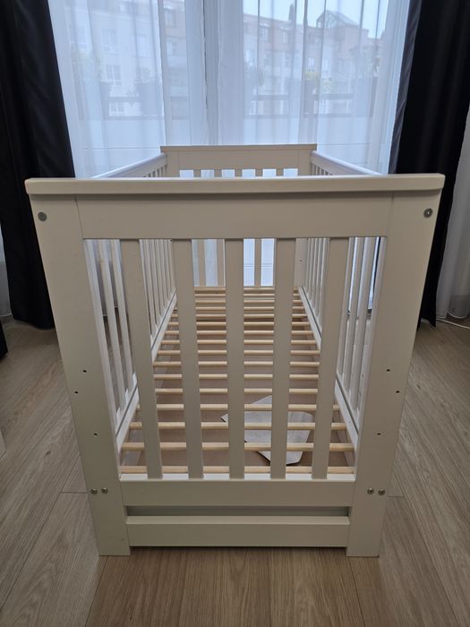 KLUPŚ Łóżeczko IWO białe z szufladą 120x60 plus materac Fiki Miki