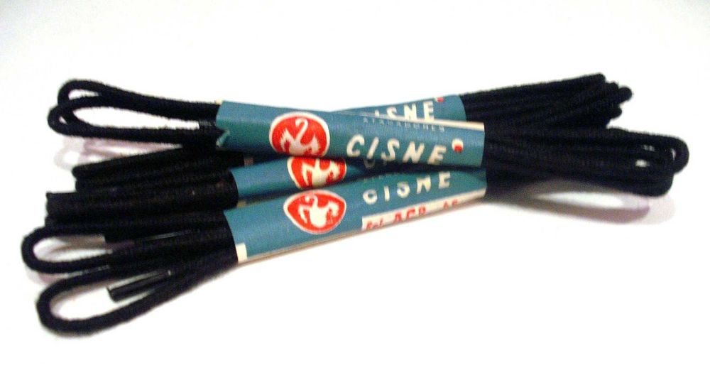 4 Pares de atacadores muito antigos Cisne de 45 cms