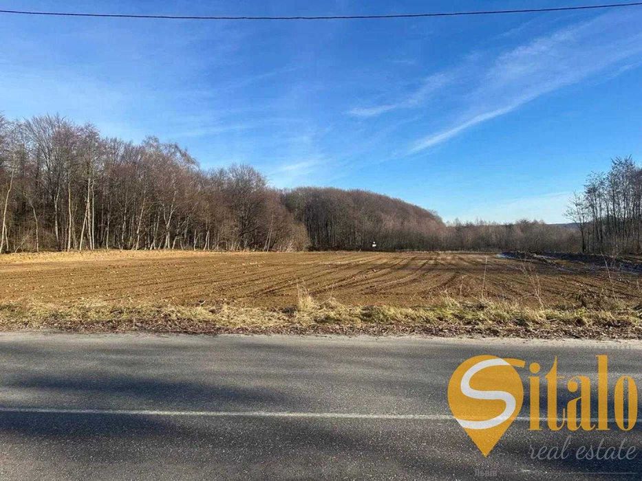 Продаж земельної ділянки під комерцію, с. Деревач