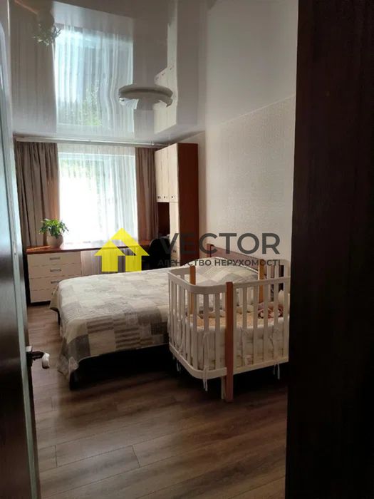 Продаж 2-кімнатної квартири з ремонтом, район Алмазний