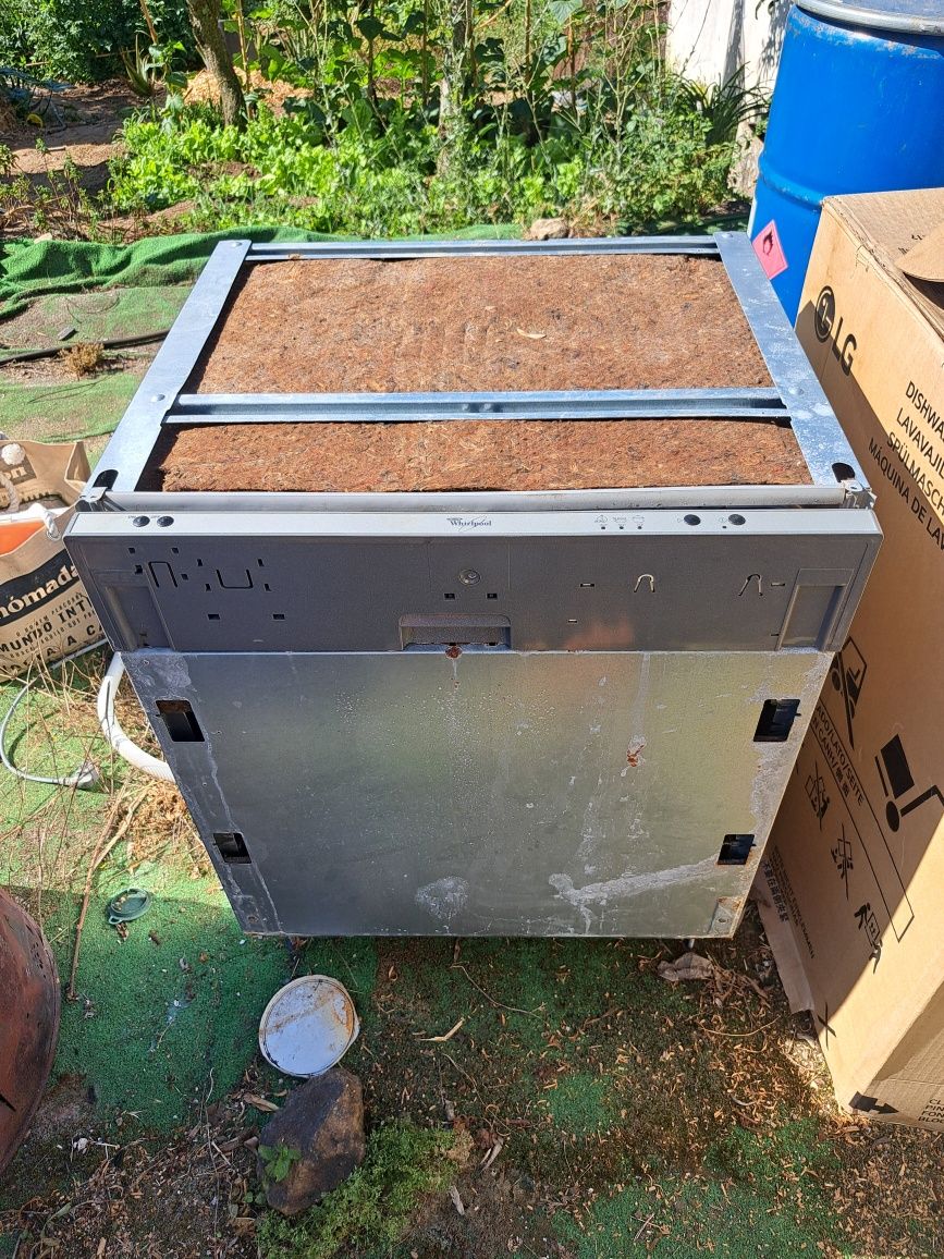 Maquina lavar loiça Whirlpool ADG 7340/2