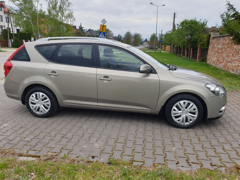 Kia Cee'd Salon PL, stan bdb.