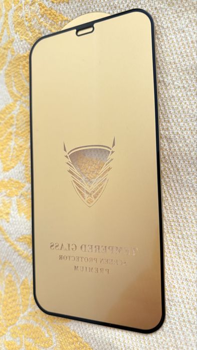 Чохли та скло  на Iphone 12 Pro
