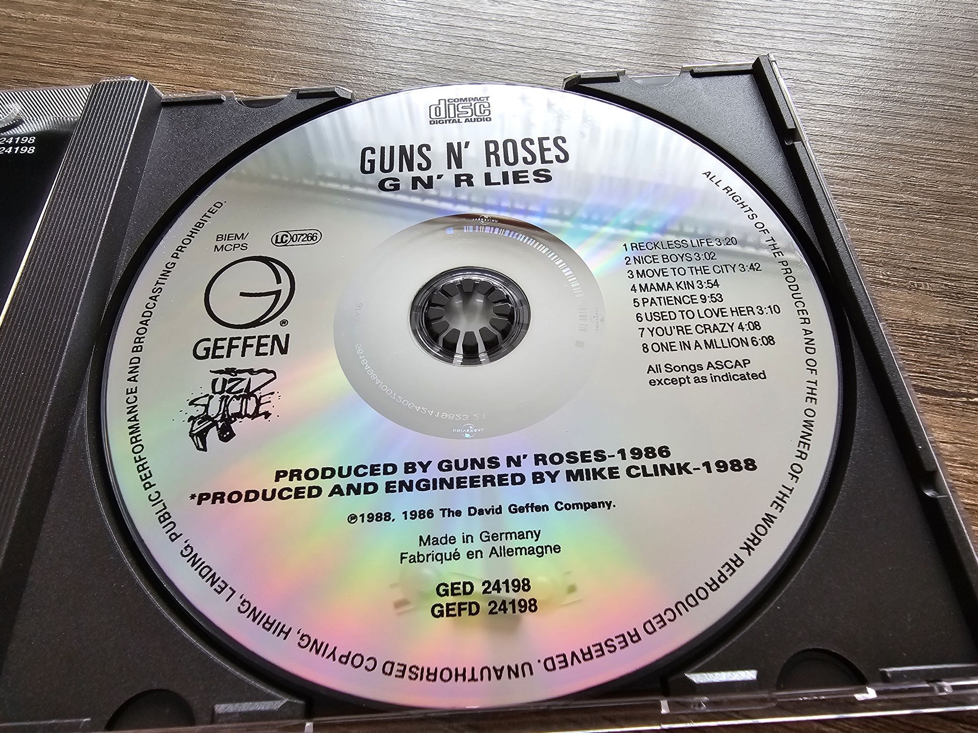 Guns n Roses - G N R Lies