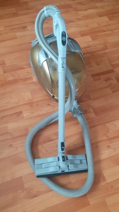 ZEPTER Пылесос моющий + пароводянойгениратор+ пароутюг  италия.