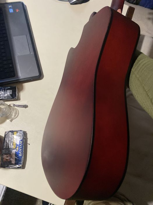 Гітара шестиструнна акустична