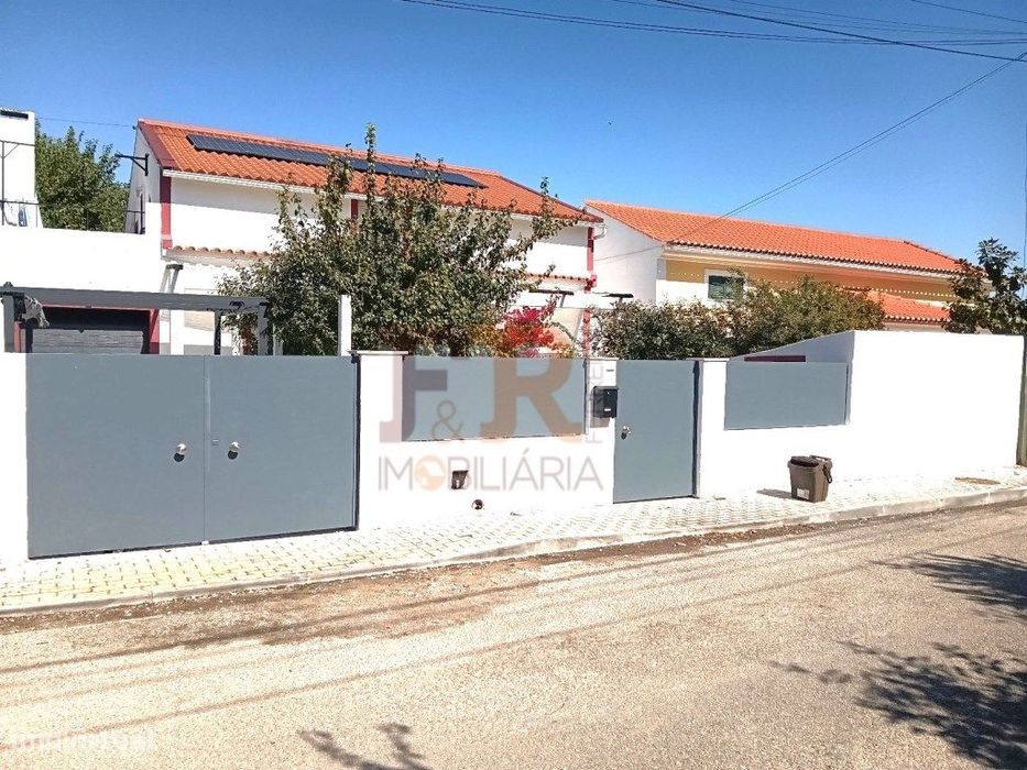 Moradia Isolada Duplex T6 Azeitão