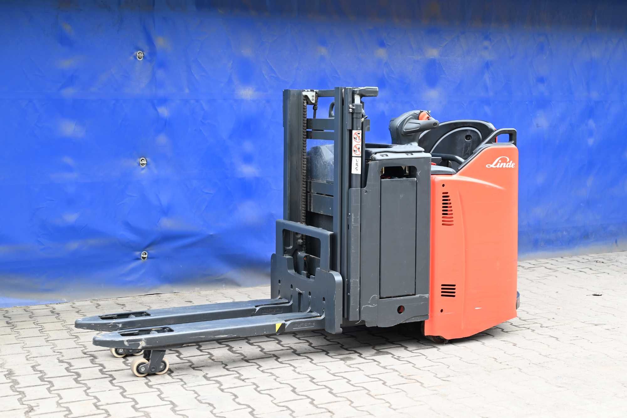 Paleciak elektryczny Linde D12 SP 1200kg 166cm 1700mth Rydwan FHP 371