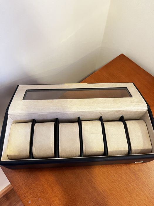 Caixa Relógios Pierre Cardin – 5 relógios – Preto