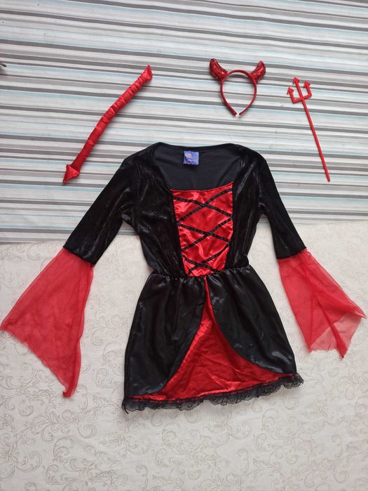 карнавальний маскарадний костюм 10-12 років чортівка для дівчинки