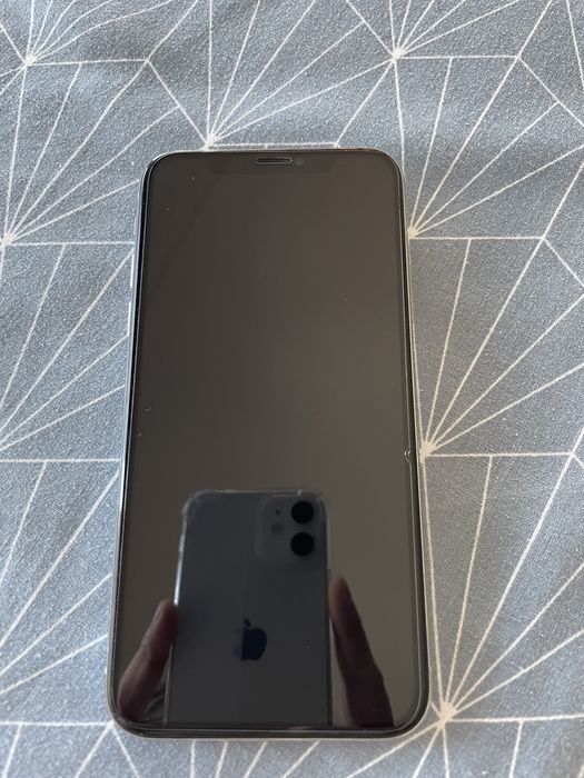 iPhone X bem estimado