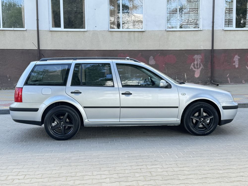 VW Golf 4 2006 року 1.6 бенз MPI АВТОМАТ З Німеччини