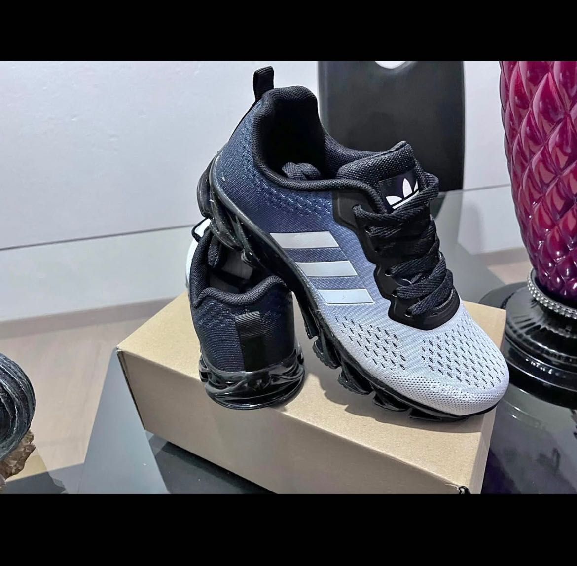 Vários modelos, do 39 ao 45.