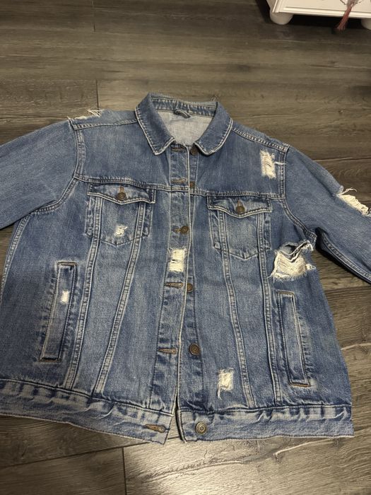 Джинсовая куртка стильная оверсайз и черный бомбер приталенный