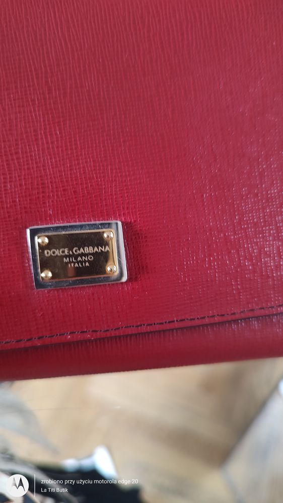 Torebka na karte telefon skora zloty łańcuch D&G