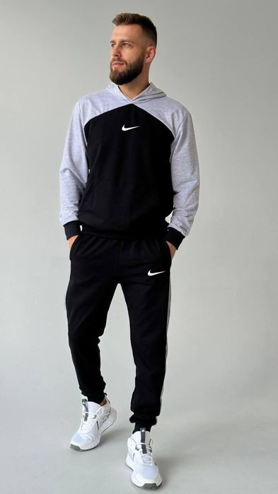 Чоловічий спортивний костюм Nike зі  вставками різні кольори 46-54 р.
