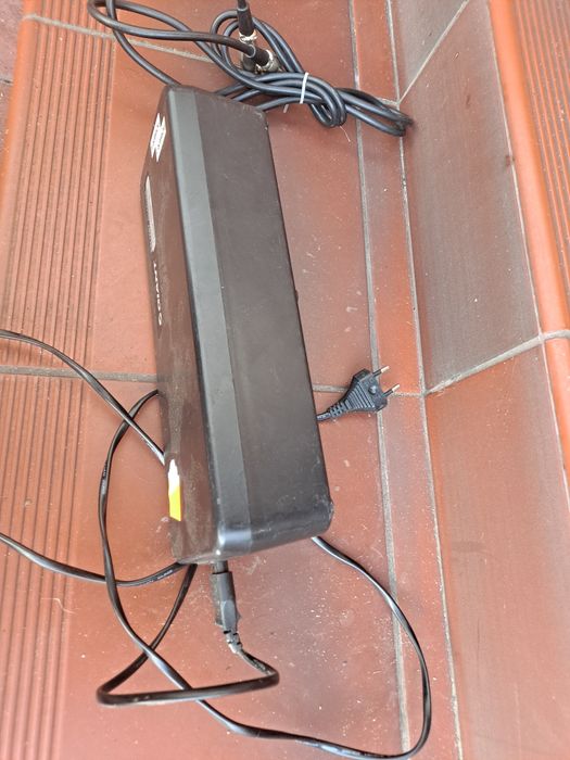 Ładowarka do roweru elektrycznego Giant