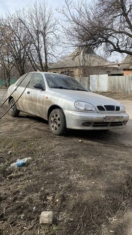 Daewoo Lanos на увереном ходу