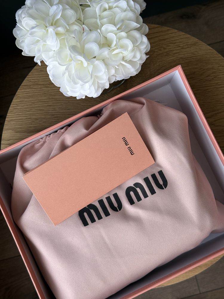 Продам трендову сумку MIU MIU