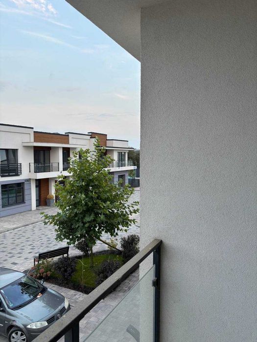 Продається будинок (таунхаус) з частковим ремонтом/ЗАКРИТЕ МІСТЕЧКО