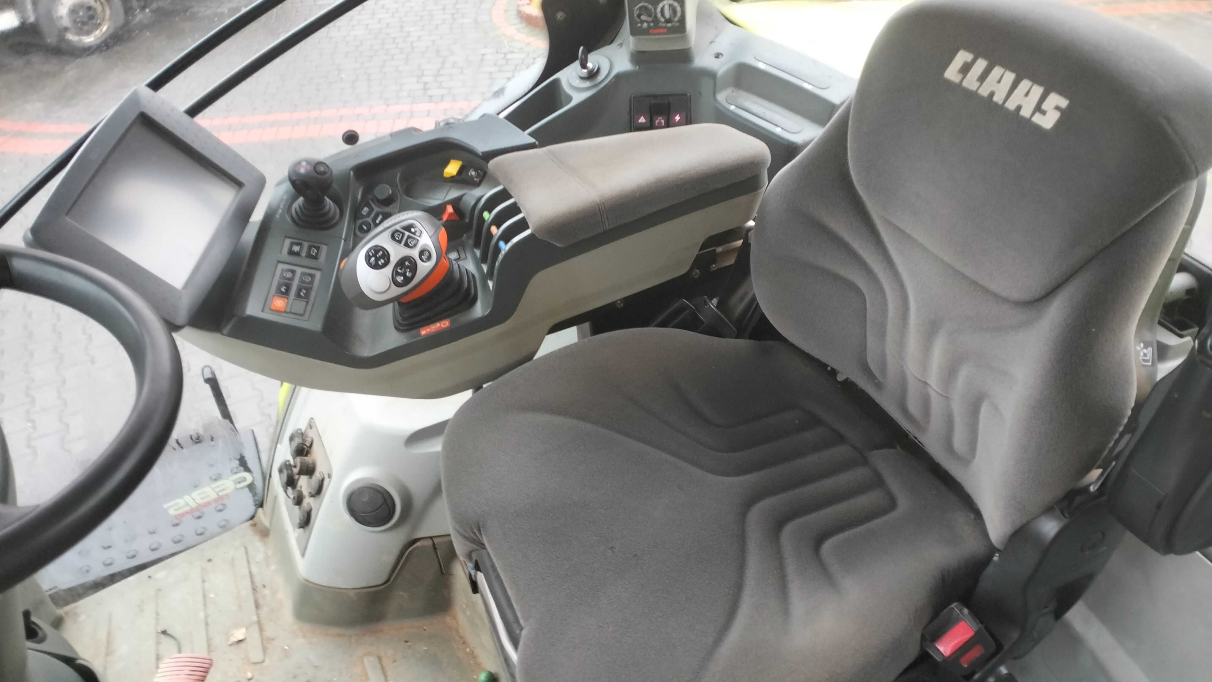 Ciągnik rolniczy Claas Axion 840,850,870,New Holland
