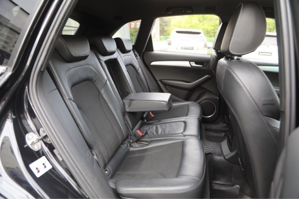 Продам Audi Q5 2012