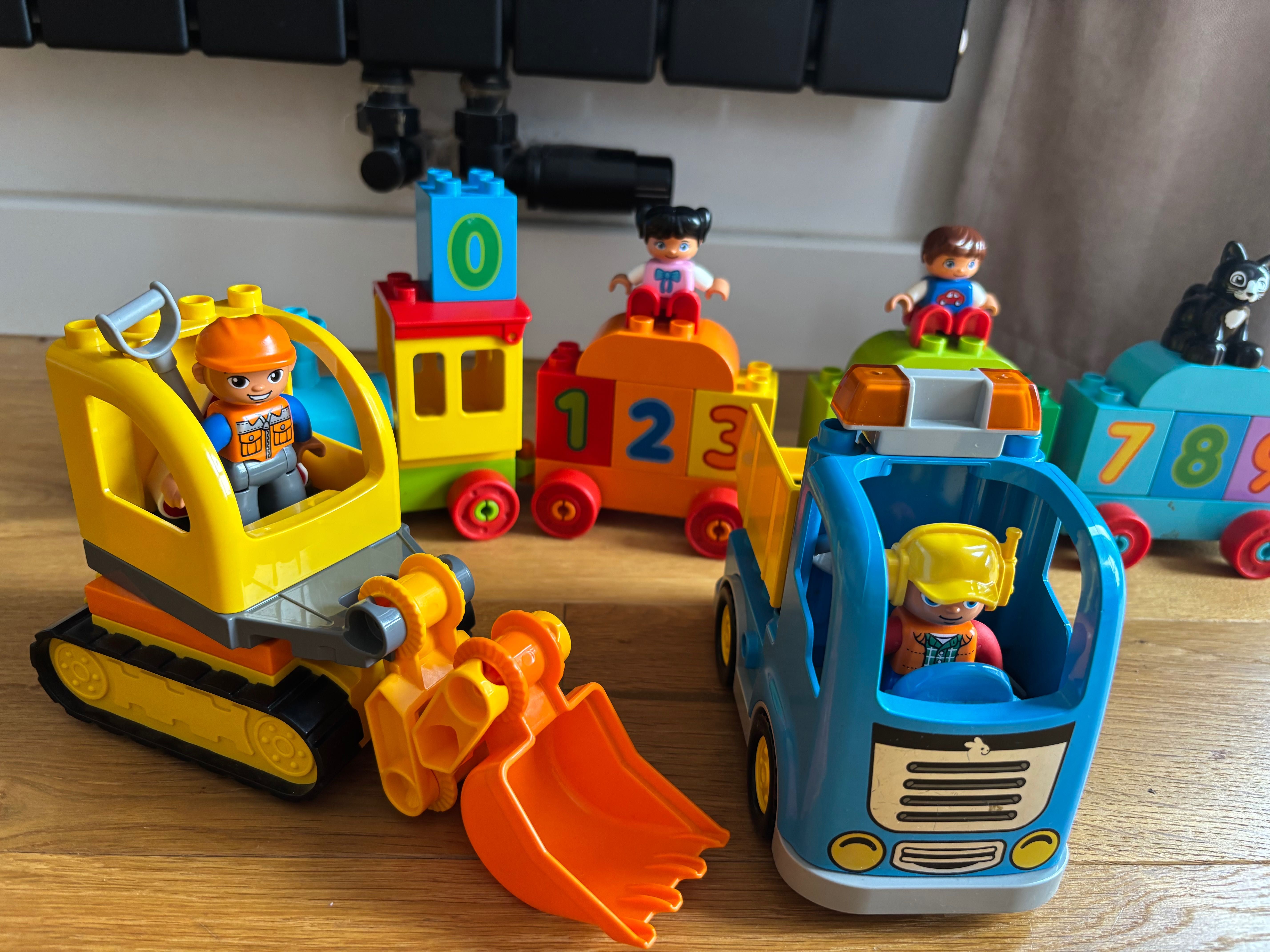 Lego duplo 3 zestawy LEGO Duplo 10812, 10847, 10859