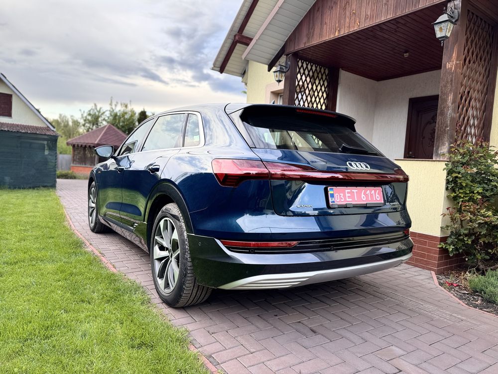 Audi E tron 95 kwt. За 21100€. В наявності