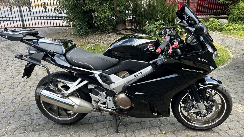 Honda vfr 800, vtec , abs, tc czarna.