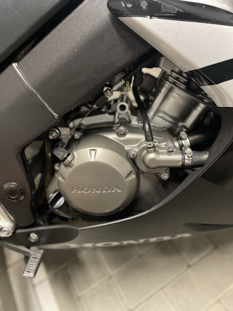 Honda CBR 125 Bardzo dobry stan, niski przebieg, 100% oryginał