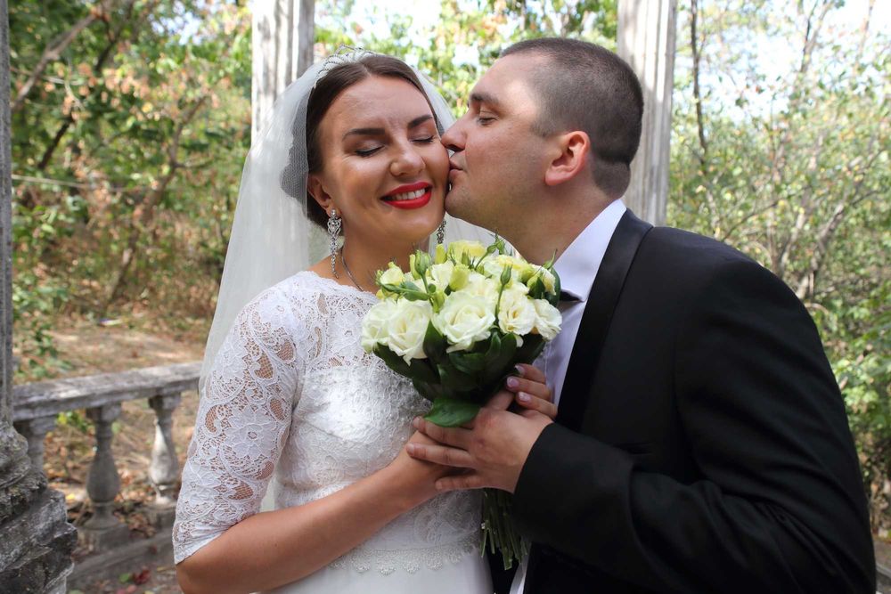 Фотограф професионал.Фото-1000г/ч.Видео-700 Свадьбы Крестины.Детские