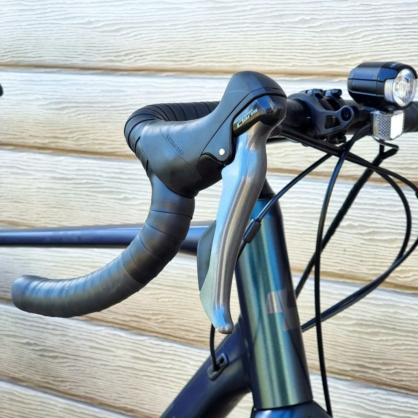 28 CUBE NUROAD DISC 2023 Gravel Shimano Claris. Вилка CARBON. Disc