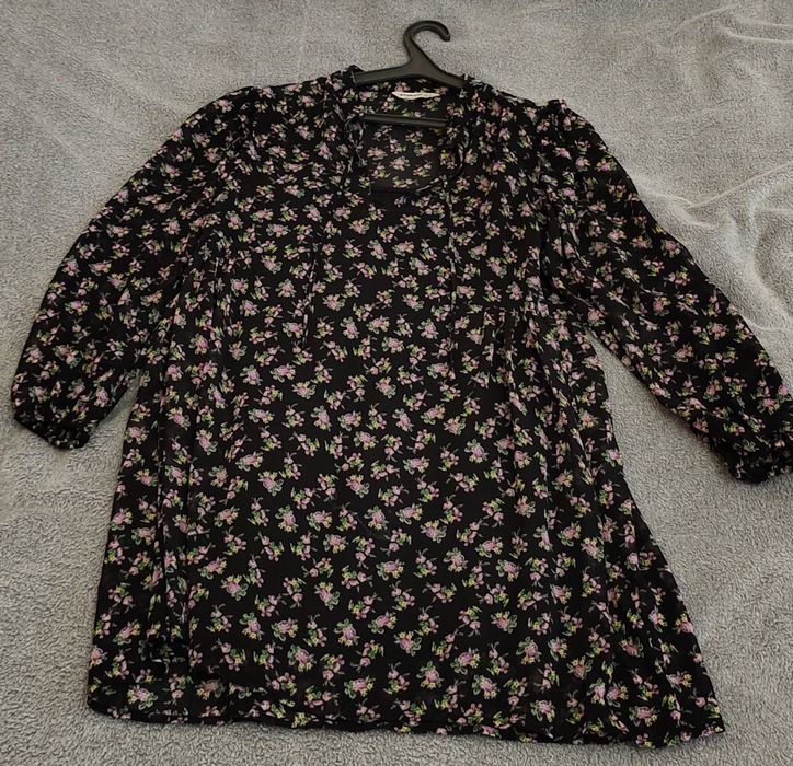 Сукня фірми Stradivarius