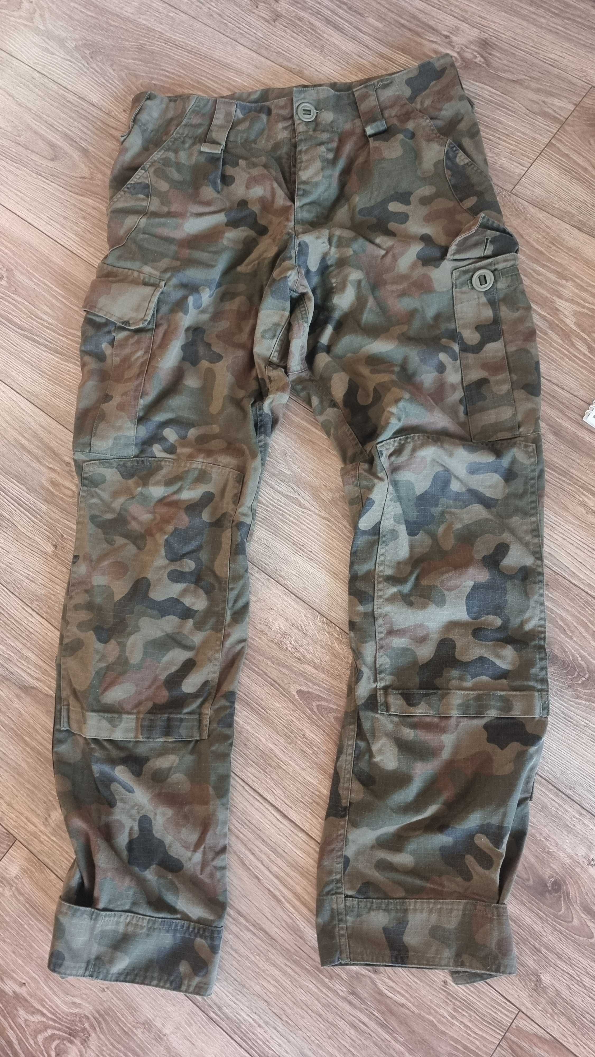 Mundur wojskowy M/XL używany