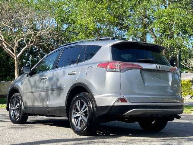 Toyota RAV4 XLE 2018