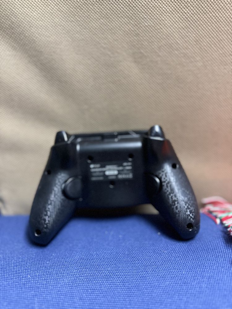 PDP Comando com Cabo Electric Carbon para Xbox Series X/S/One/PC