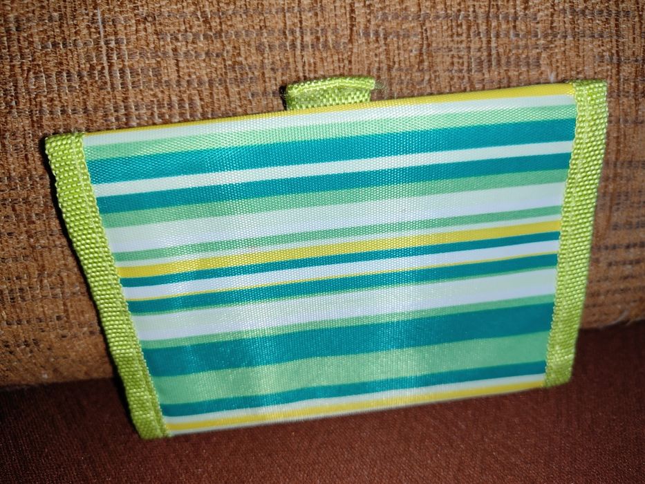 Portfel młodzieżowy, kolorowy.