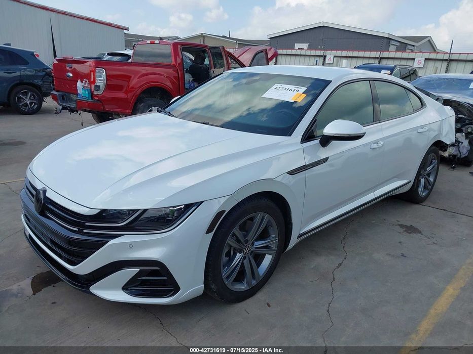 2023 Volkswagen Arteon в дорозі