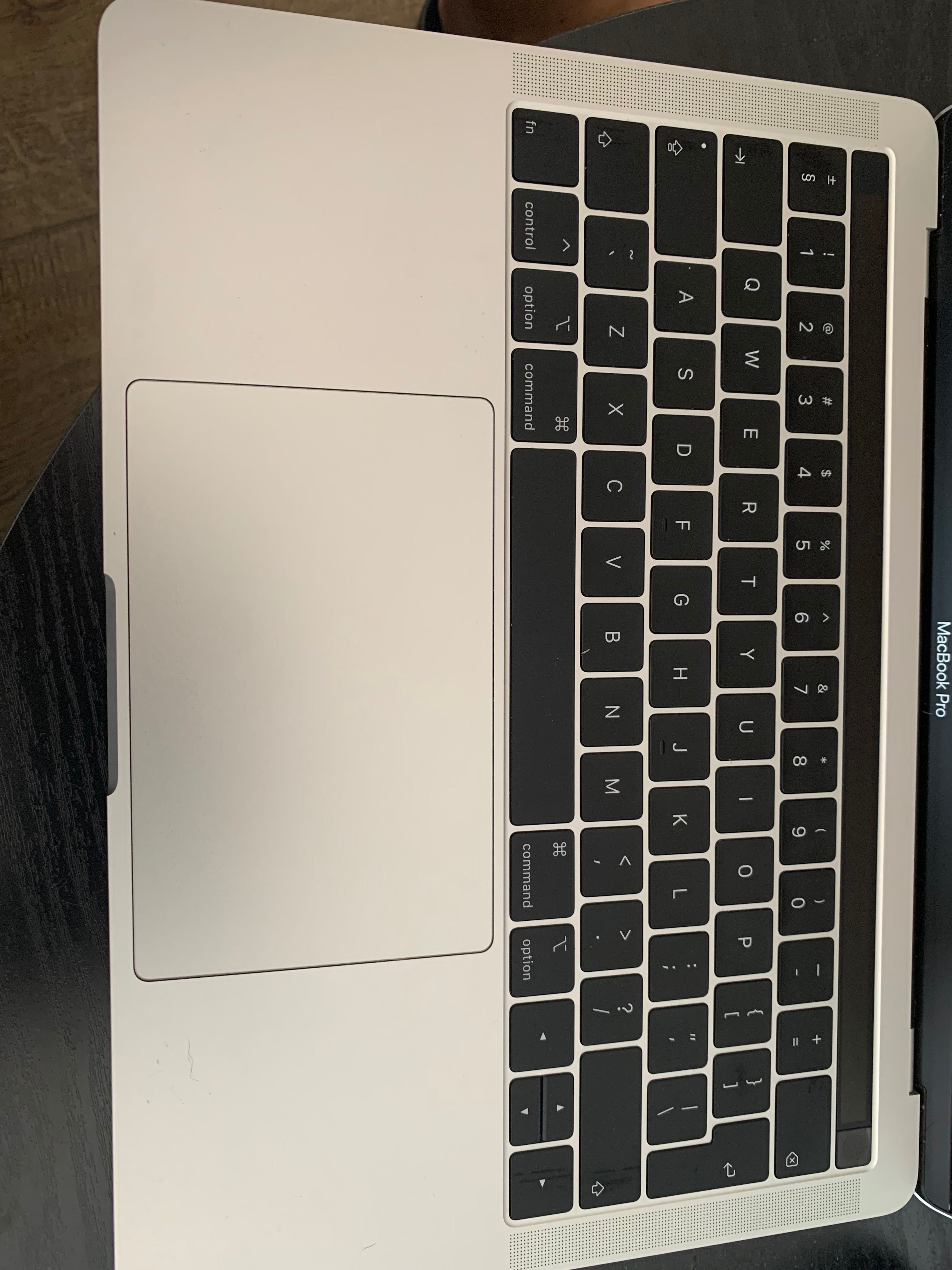 Apple MacBook Pro 13 2019 late 100% sprawny bateria tylko 93 cykle