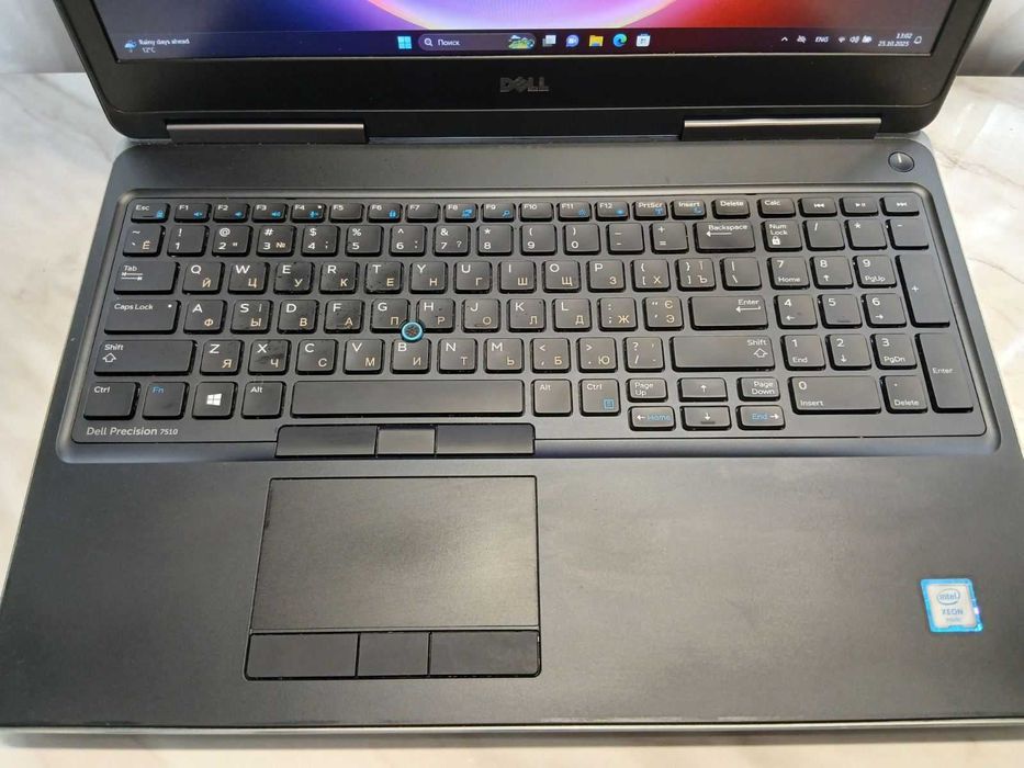 игровой ноутбук Dell precision 7510 E3-1505M v5/1,25Tb/16Gb/M2000 4Gb