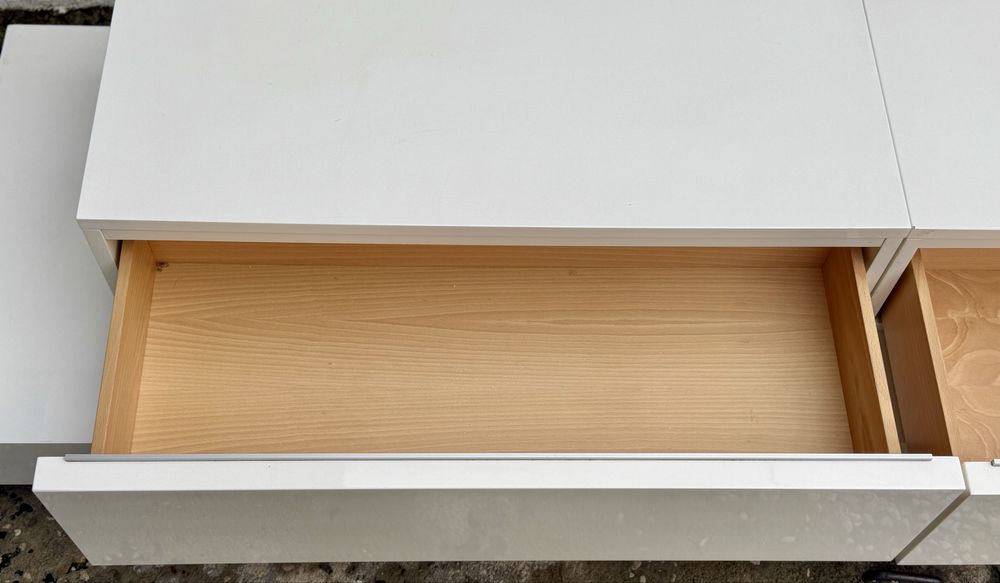 Movél televisão de sala branco