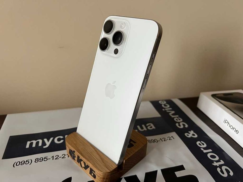 iPhone 15 Pro Max 256Gb White Titanium Neverlock, 95% батарея