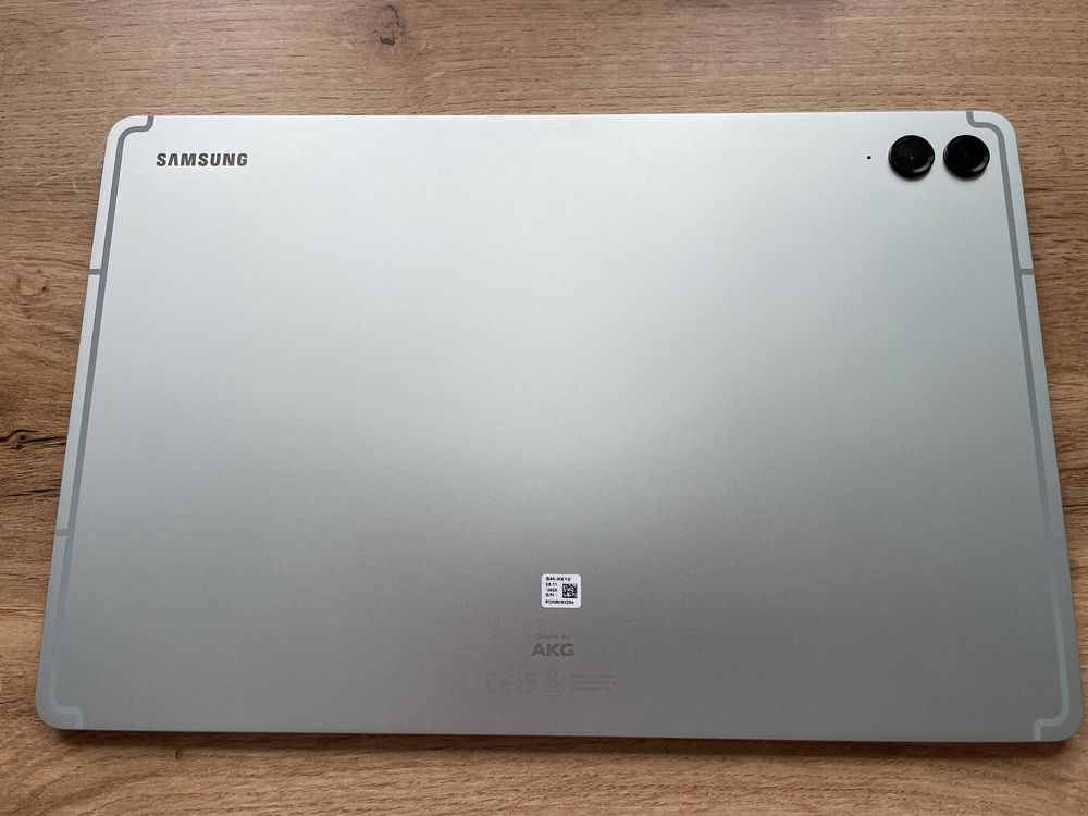 Tablet Galaxy Tab S9 FE+ 8+128GB miętowy + klawiatura logitech