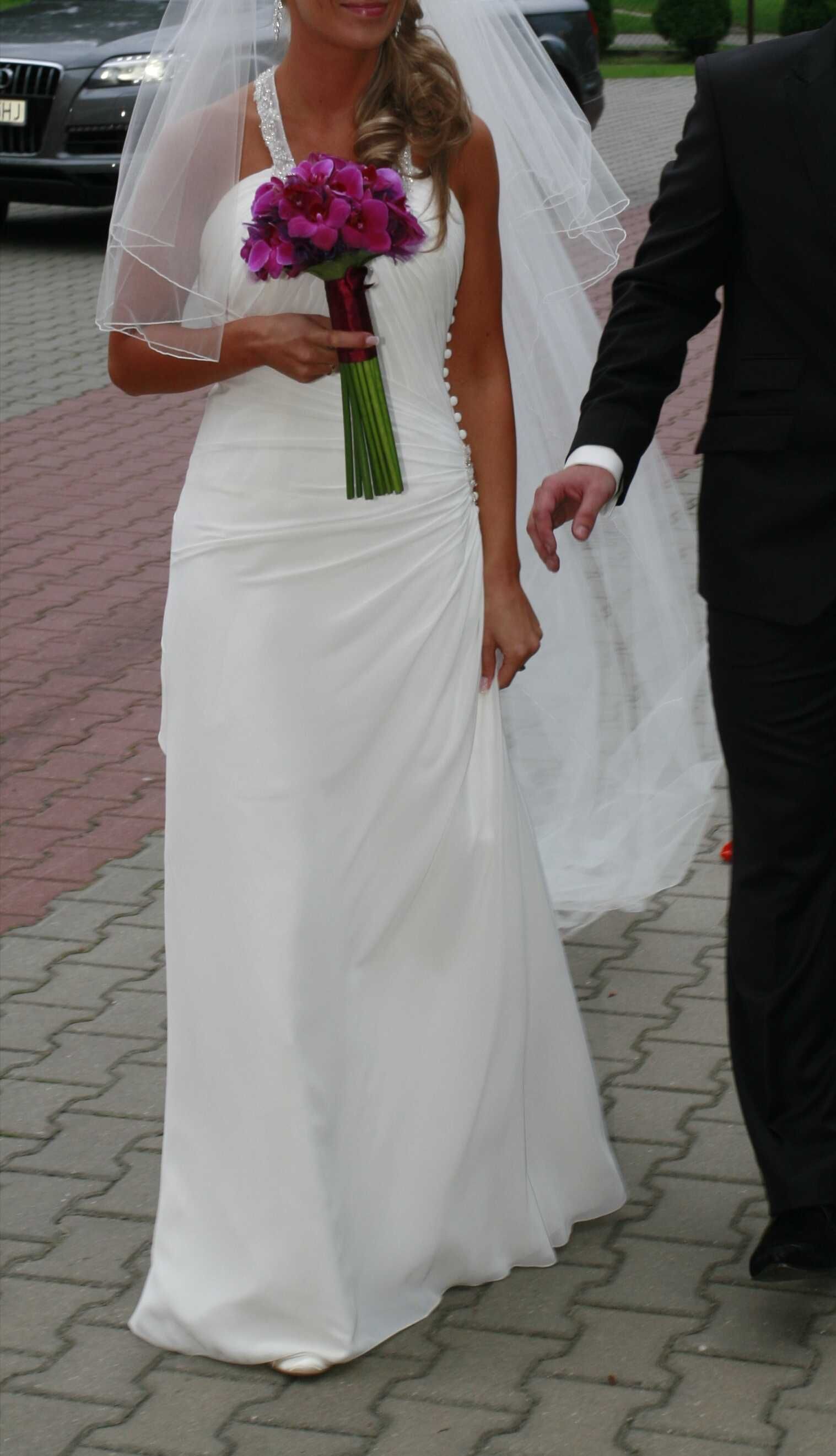 suknia ślubna z kolekcji TRES CHIC model 144
