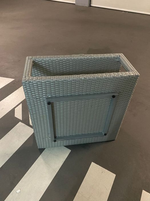 Mesa de Apoio para jardim