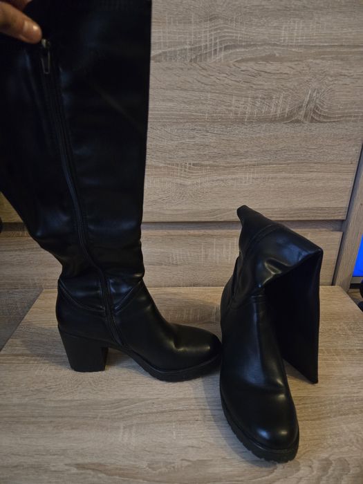 Buty na obcasie rozm 40