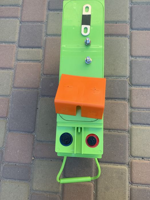 Аккумуляторы гелевые  монбат ,monbat 12 v 200,100 ah gel Болгария