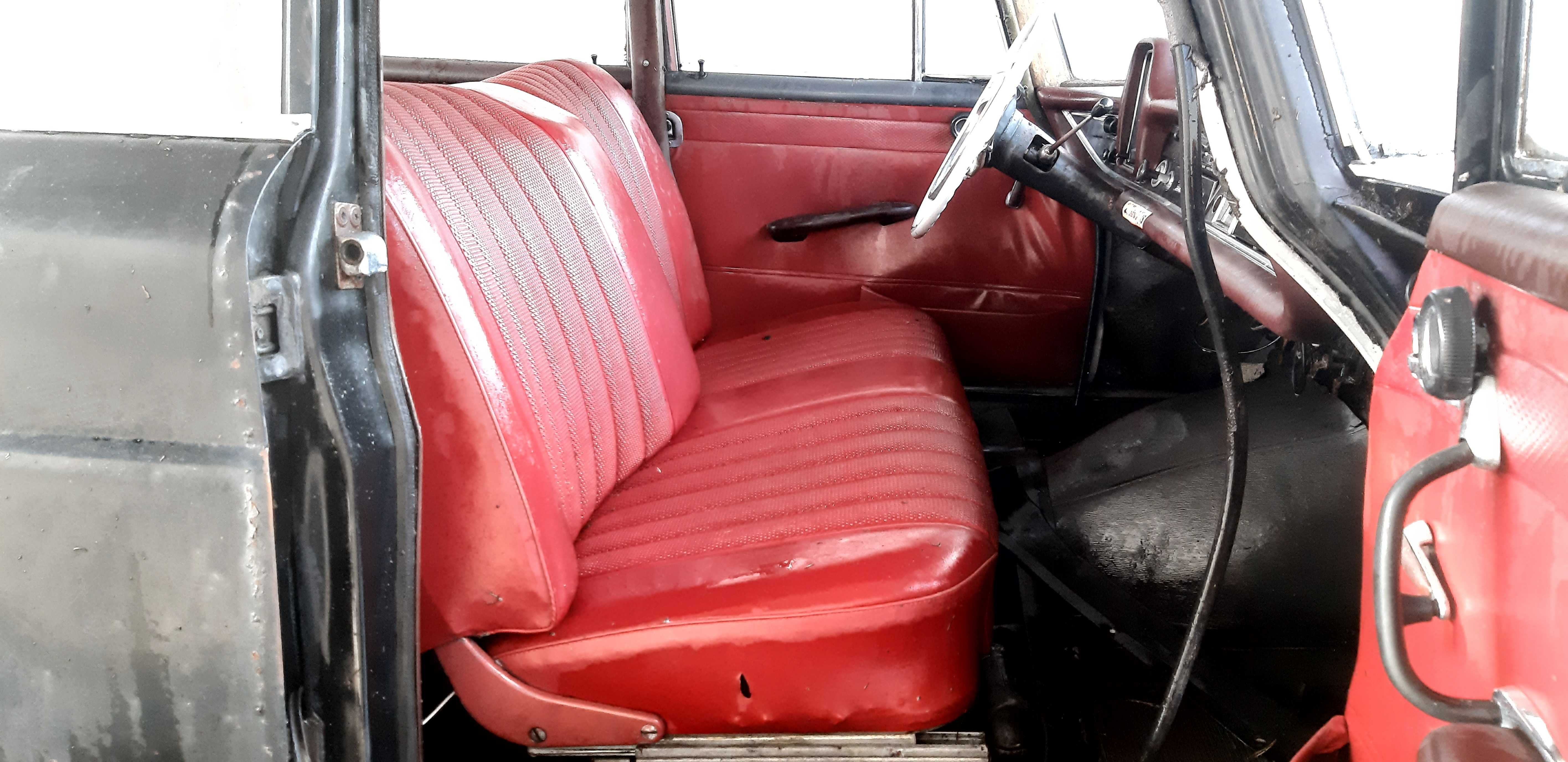 wnętrze fotele, kanapa tapicerka drzwi mercedes w110
