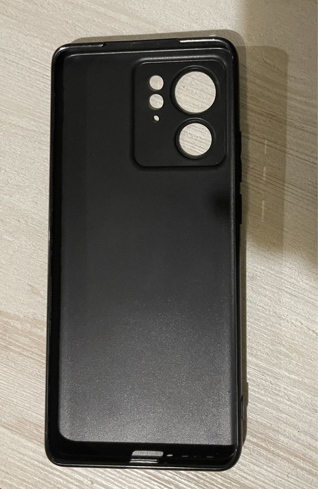 Майже нова Motorola edg40