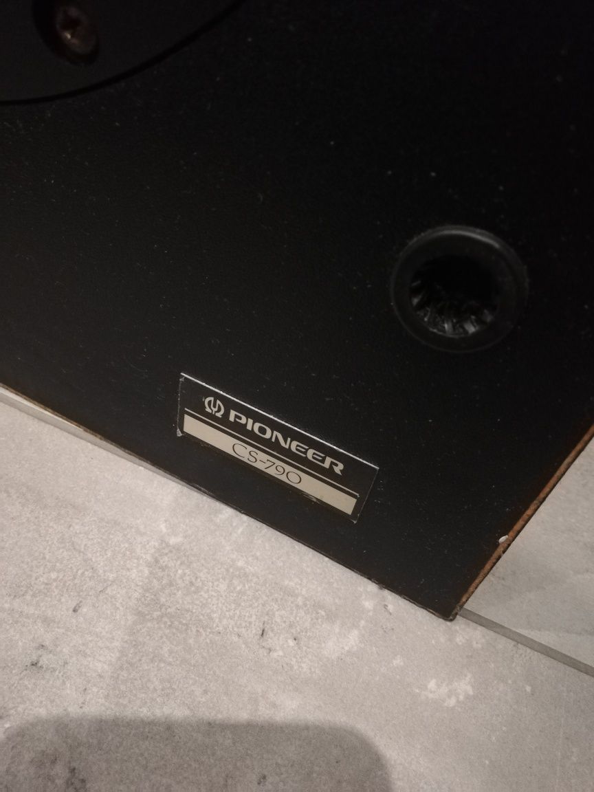 Kolumny pioneer 280 W